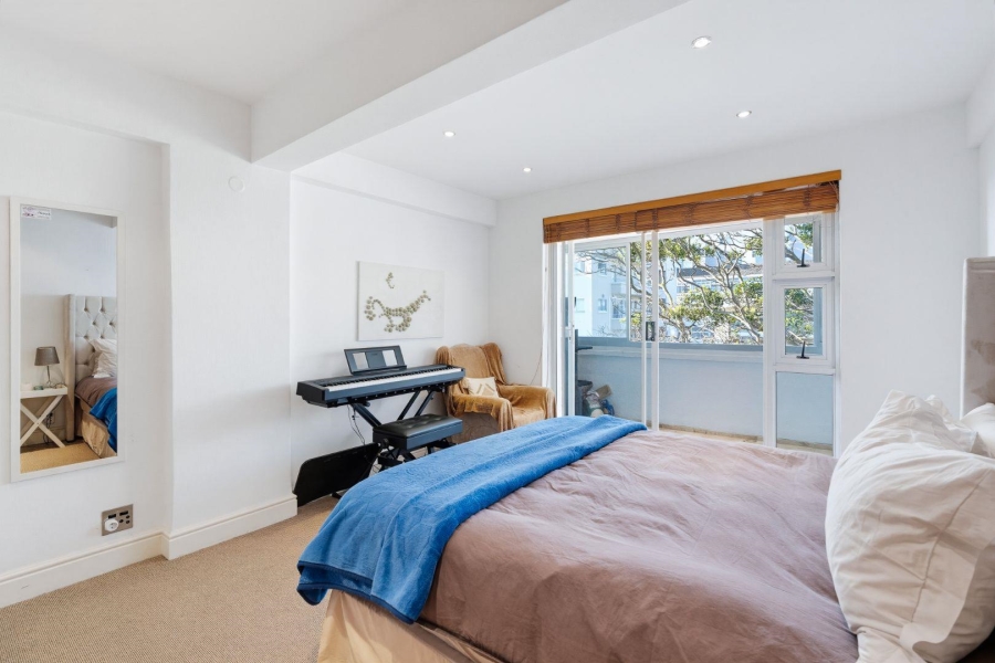 2 Bedroom Property for Sale in Sea Point Western Cape